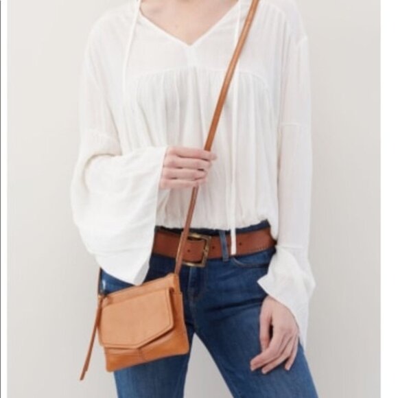 Hobo Amble Leather Crossbody - Picture 2 of 8